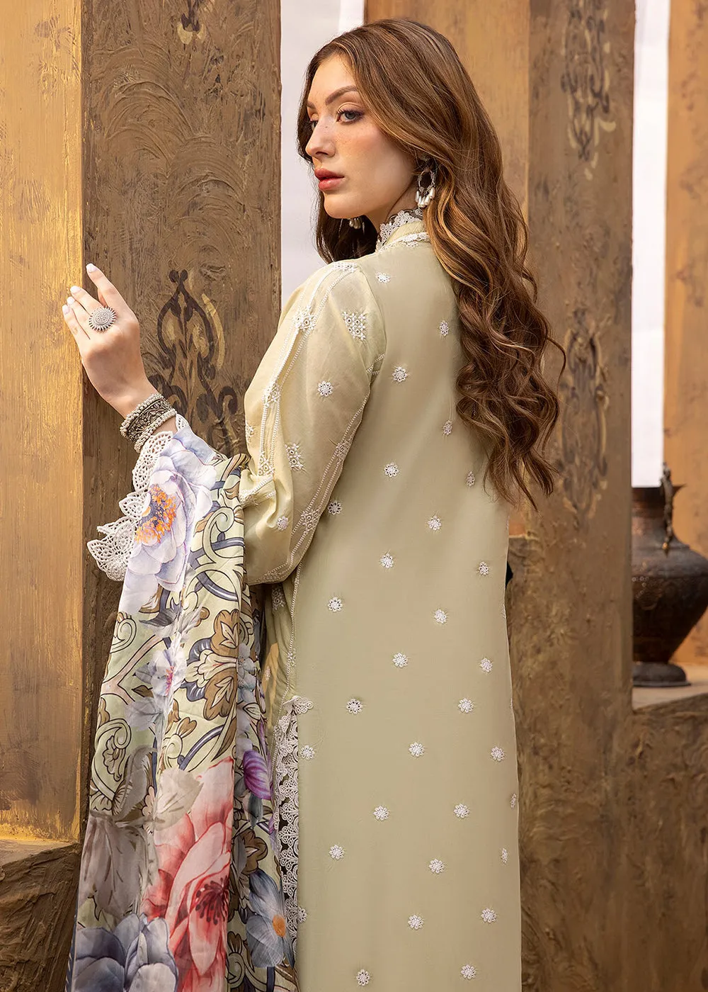 Adan's Libas Embroidered Lawn 2024 by Ayesha Zia | 5513
