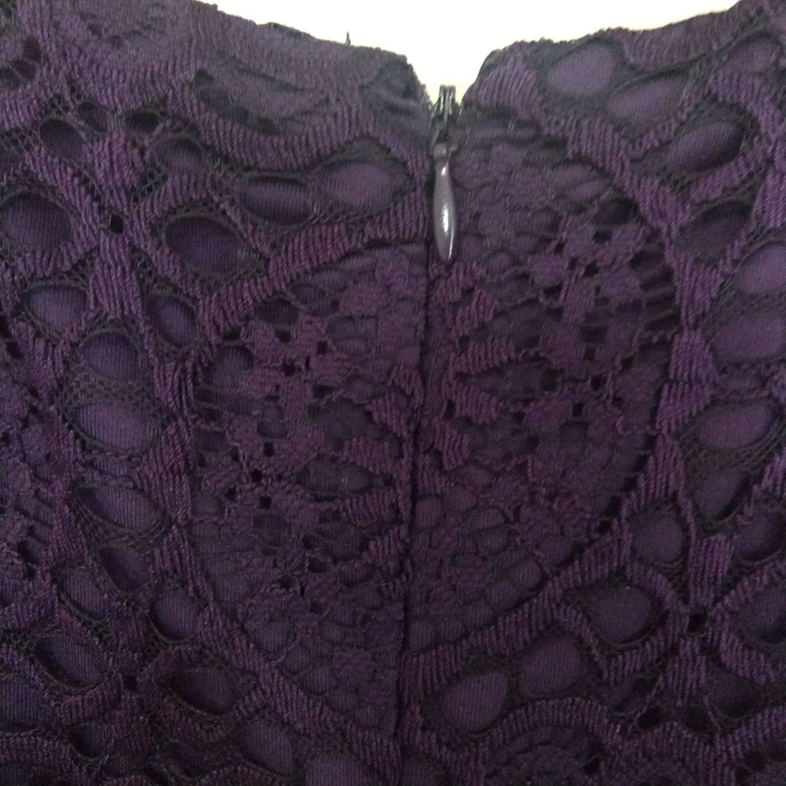 Laundry by Shelli Segal Lace Cap Sleeve Dress