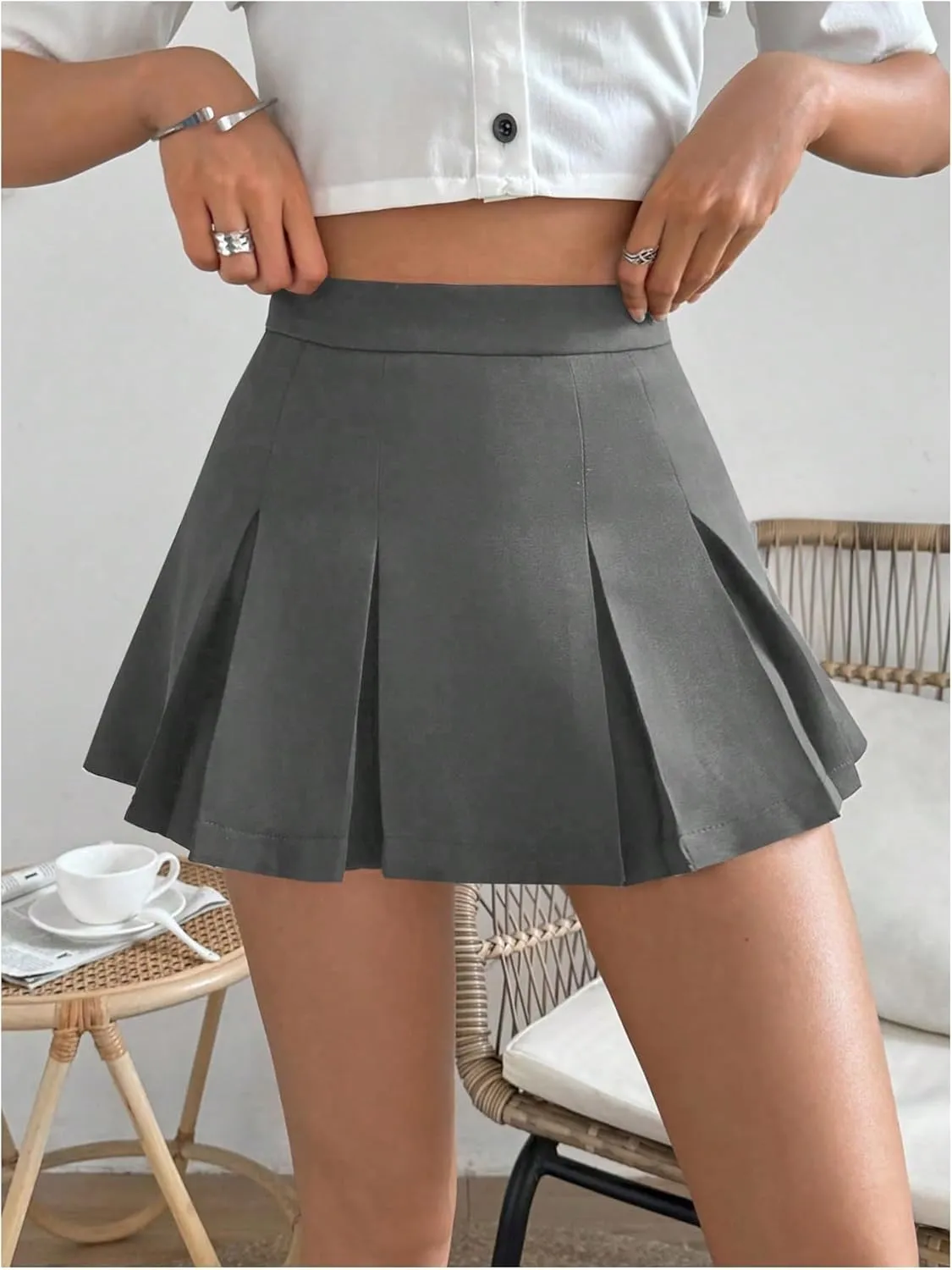 WDIRARA Women's High Waisted Pleated Skirt Skater A Line Mini Uniform Skirt